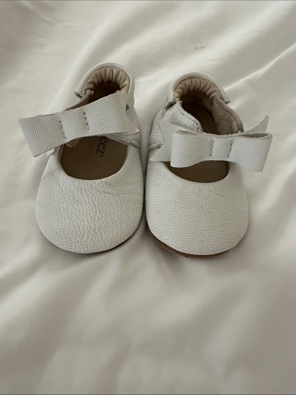 Robeez White Mary Jane Bow Leather Baby Shoes